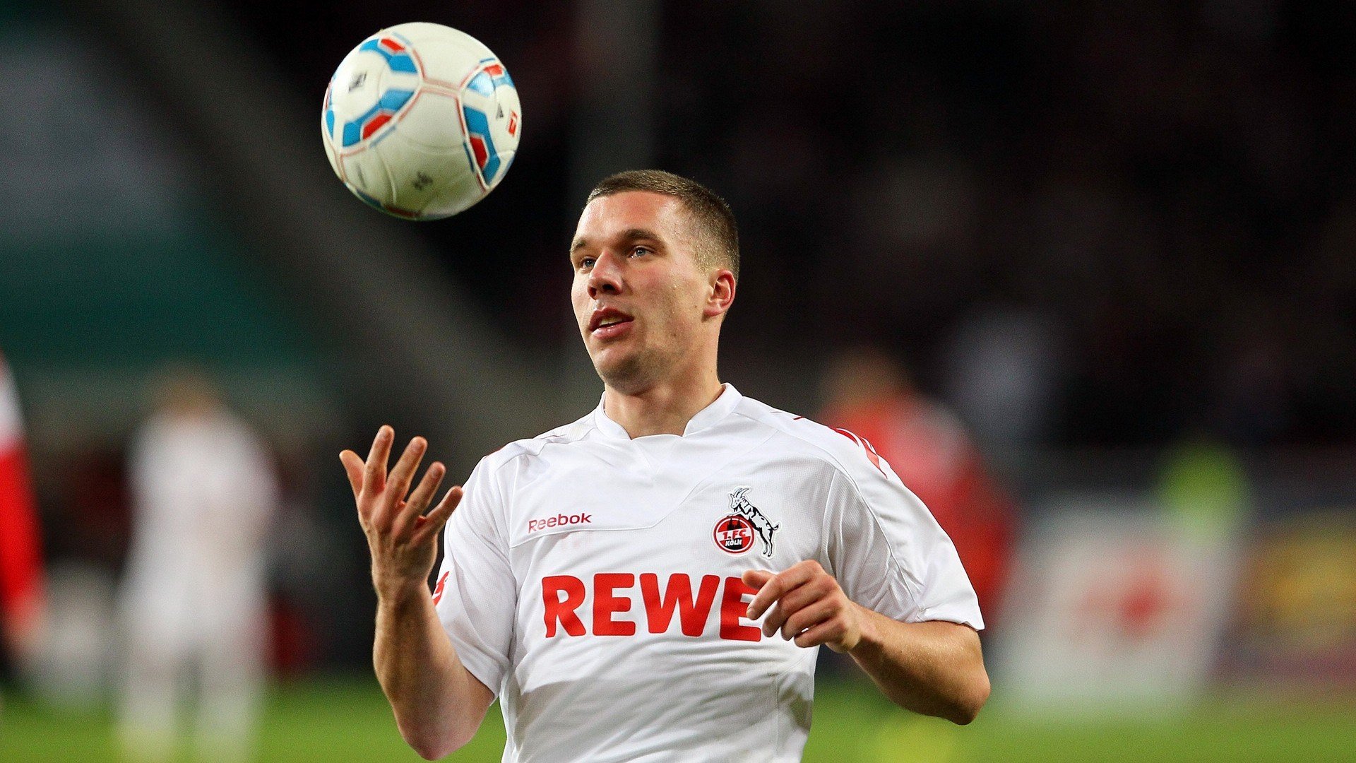 精彩点球大战,球迷激情燃烧支持现场,精彩点球大战视频