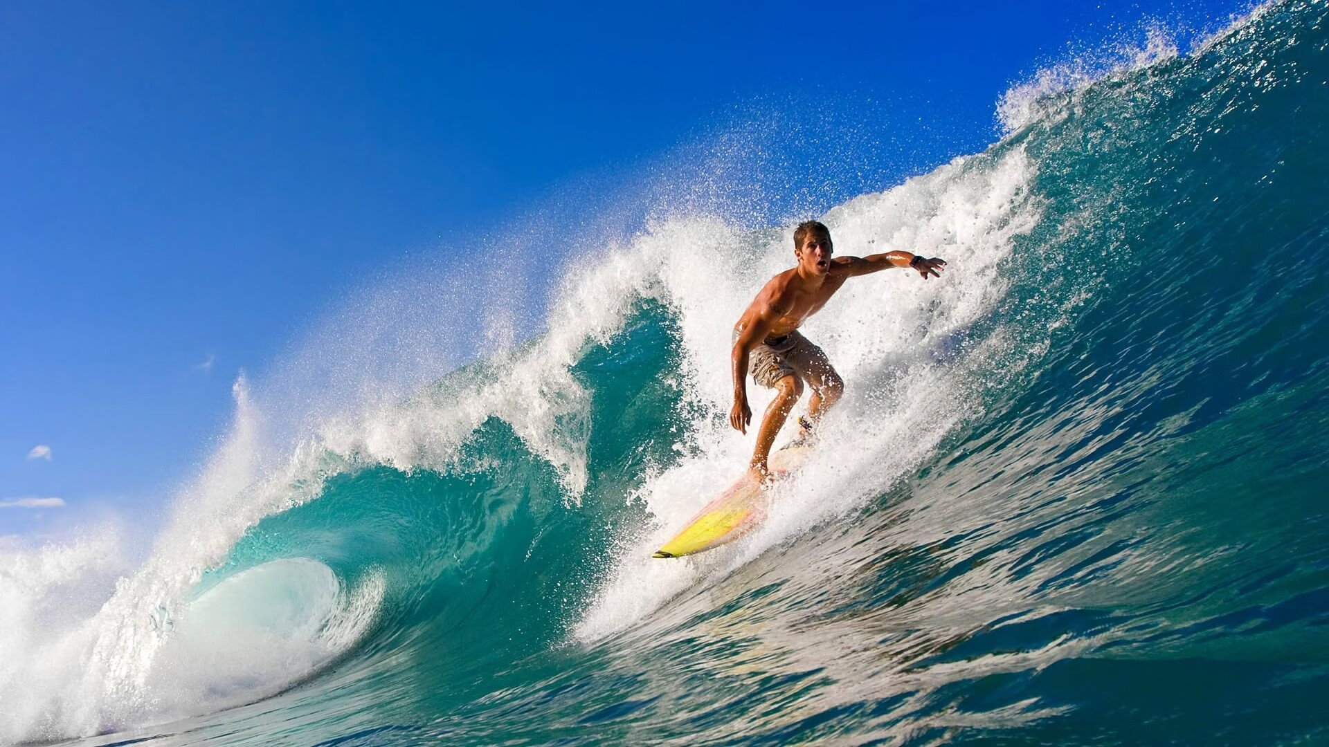 阿根廷青少年骑手理查德·基尔克高德在国际马术比赛中获得银牌,展现潜力。